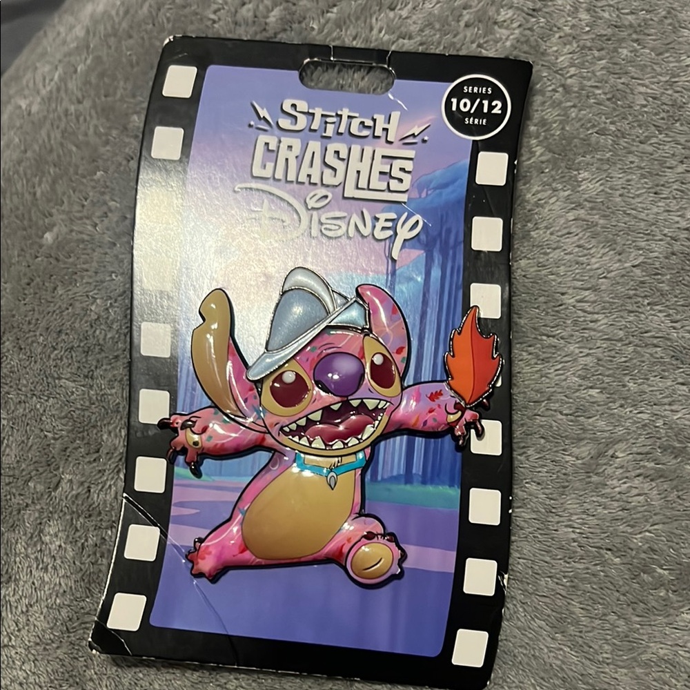 Disney Stitch Crashes Pin